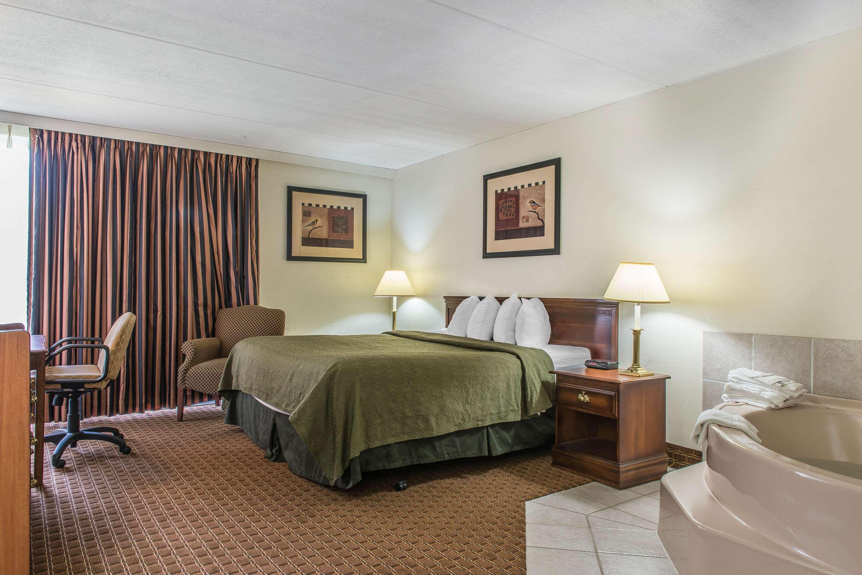 Rodeway Inn Brookville Exterior foto